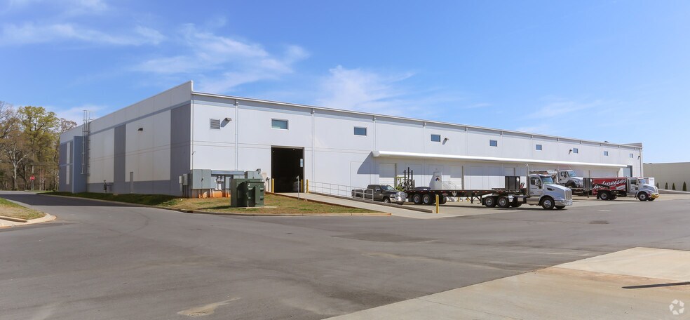 More Photos Of 4135 Shopton Rd, Charlotte Light Distribution For Lease