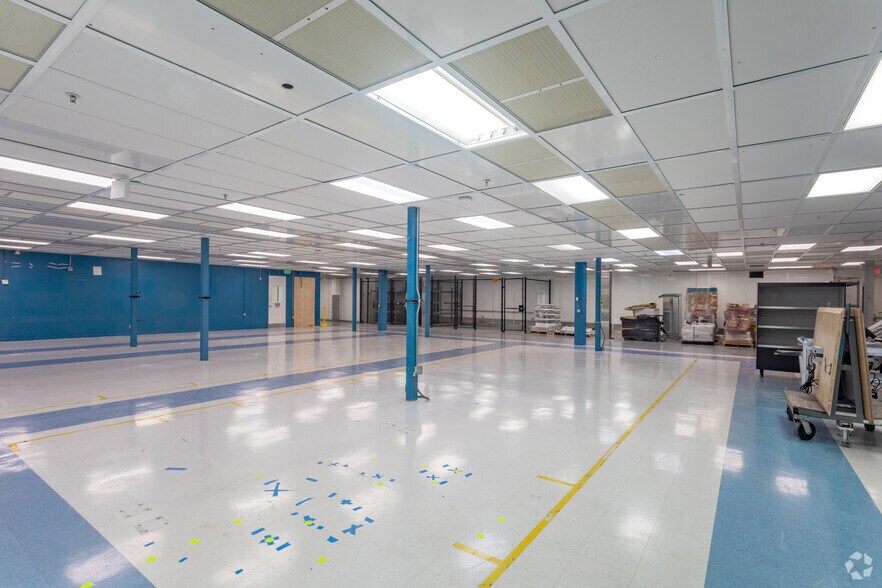 More Photos Of 195 S Milpitas Blvd, Milpitas Research And Development For Lease