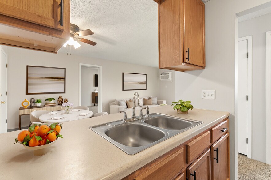 More Photos Of 100-112 5th Ave NW, Altoona Apartments For Sale