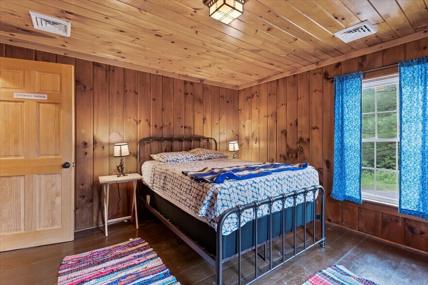 More Photos Of 746 Howe Rd, Lake Luzerne Hotel For Sale