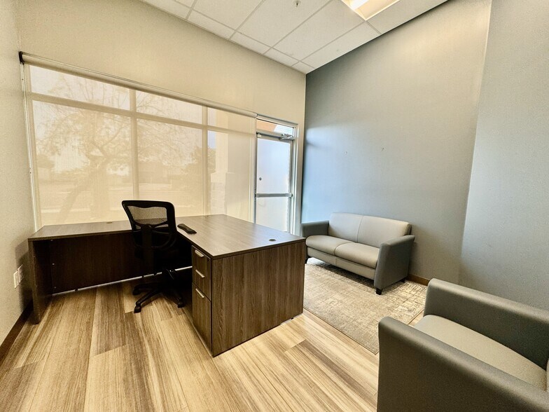 More Photos Of 13331 W Indian School Rd, Litchfield Park General Retail For Lease