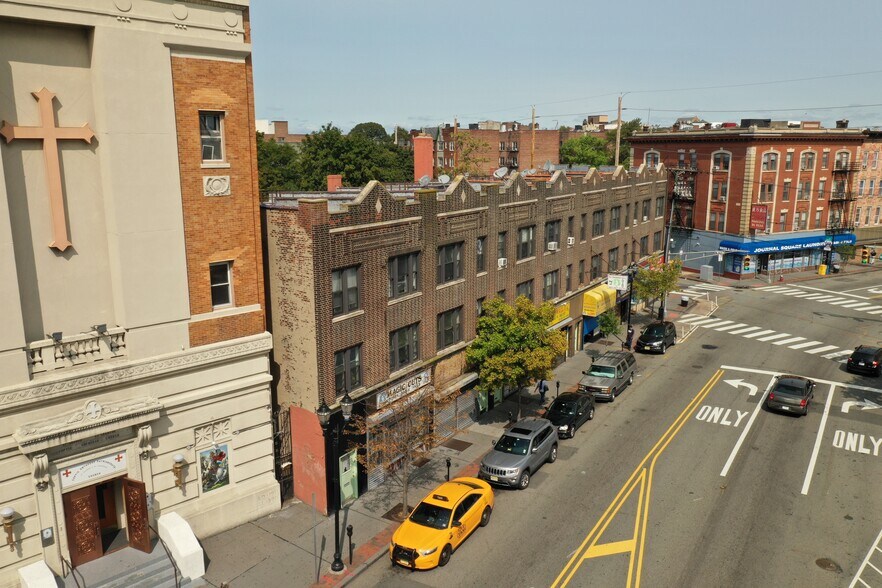 More Photos Of 837-845 Bergen Ave, Jersey City Apartments For Sale