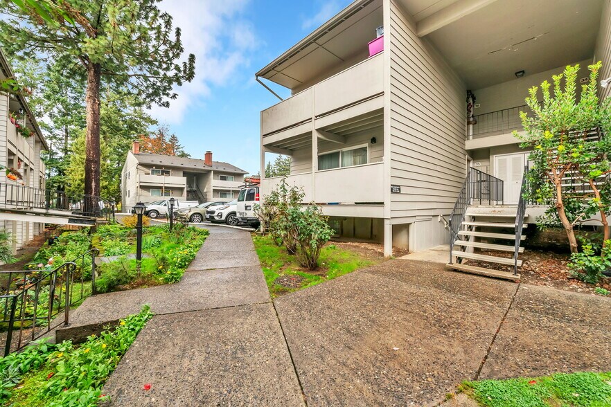 More Photos Of 1111 NE 122nd Ave, Portland Apartments For Sale
