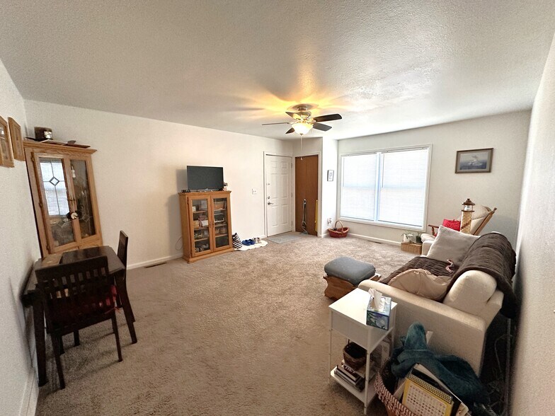 More Photos Of 309 8th St, Hugo Apartments For Sale