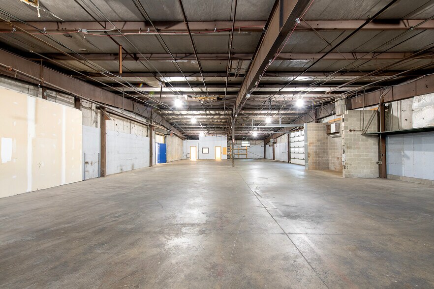 More Photos Of 7801 NW Freedom Ave, North Canton Warehouse For Lease