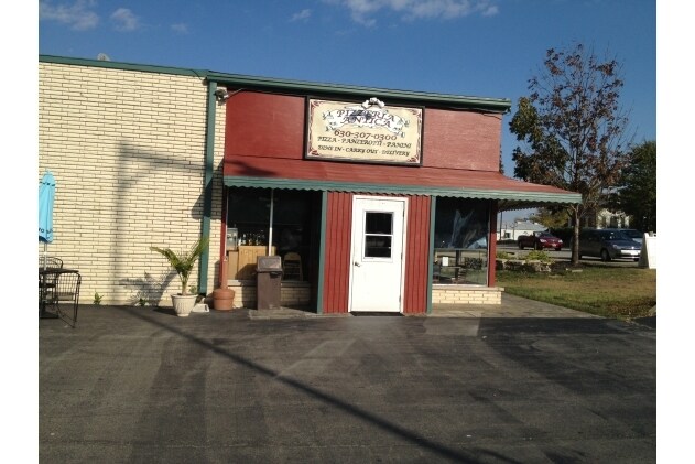 More Photos Of 127 W Lake St, Bloomingdale Fast Food For Sale
