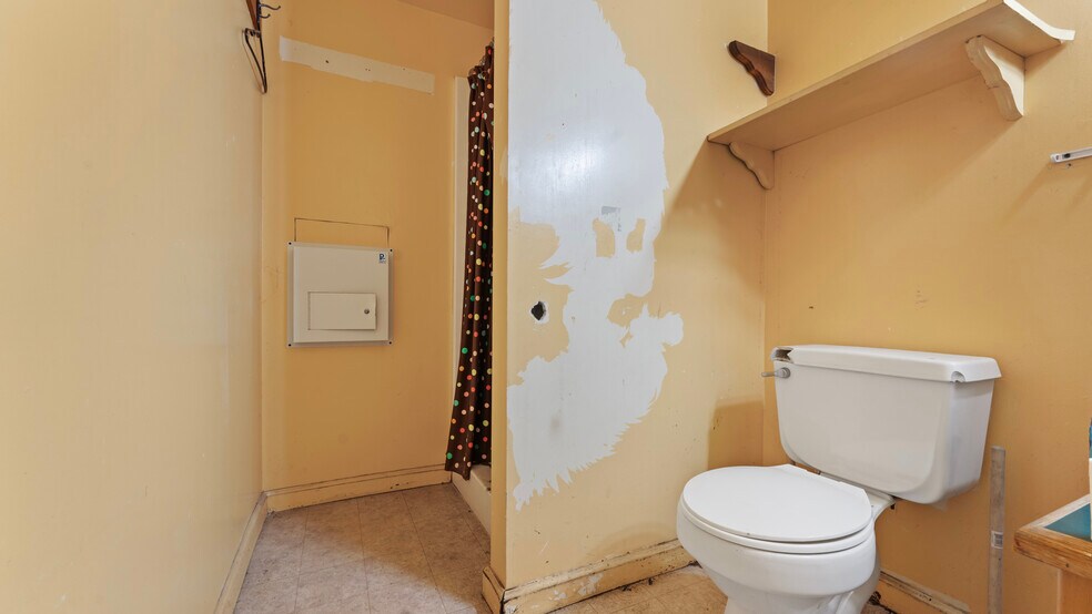 More Photos Of 240 Hwy 101, Bandon Freestanding For Sale