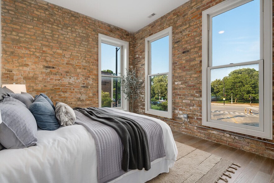 More Photos Of 1820 N Wells St, Chicago Apartments For Sale