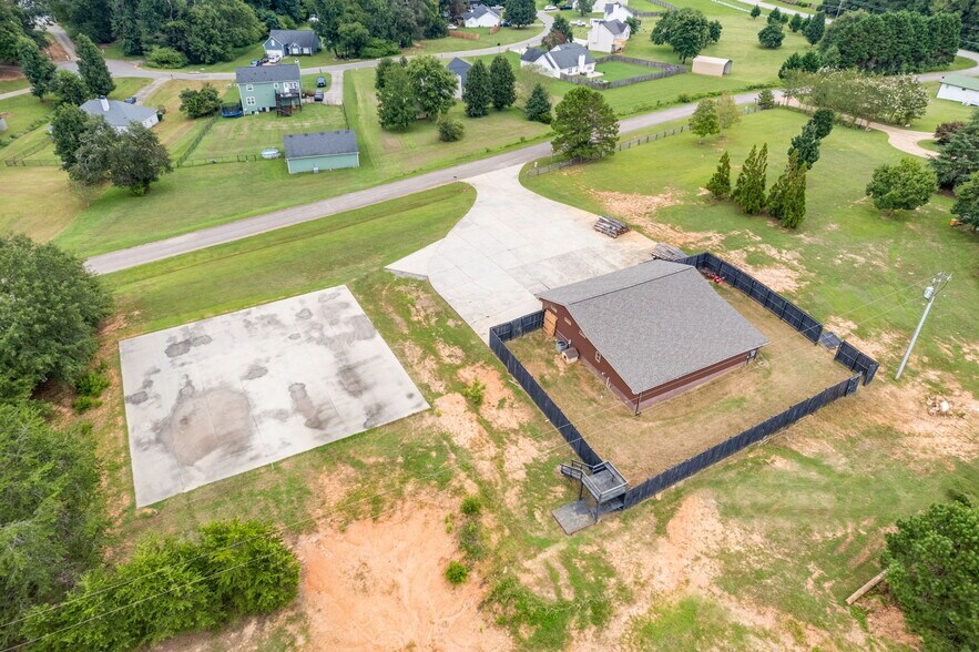 More Photos Of 2932 Highway 124 W, Jefferson Specialty For Sale