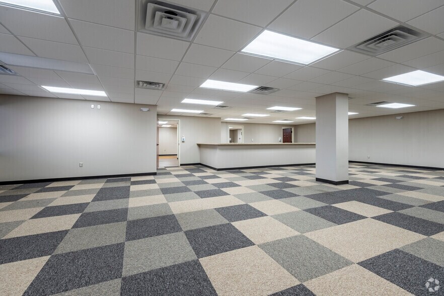 More Photos Of 2424 50th St, Lubbock Medical For Sale