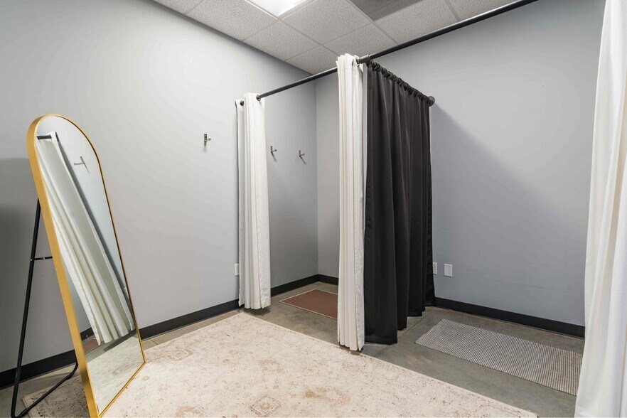 More Photos Of 420 12th Ave SE, Cedar Rapids Office Residential For Sale