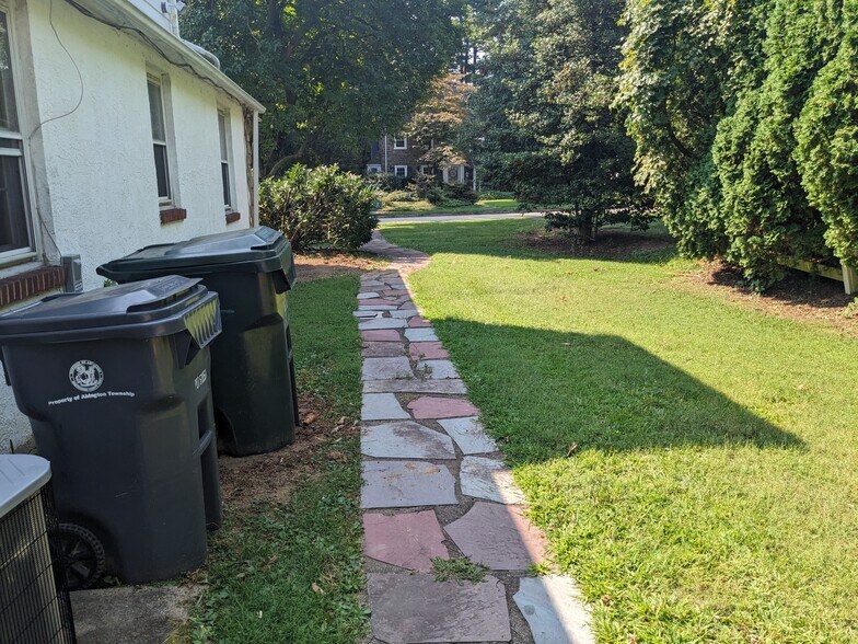More Photos Of 1000 Old York Rd, Abington Office Residential For Sale
