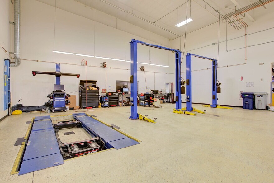 More Photos Of 6001 33rd Ave NE, Tulalip Auto Dealership For Sale