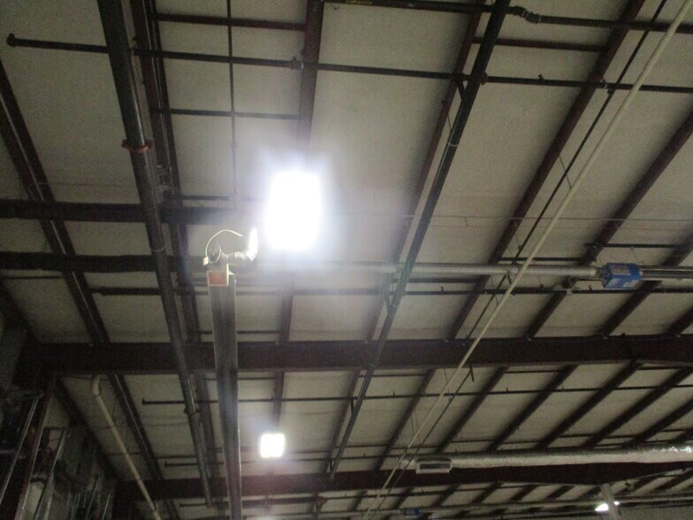More Photos Of 2925 Walkent Ct, Grand Rapids Distribution For Lease