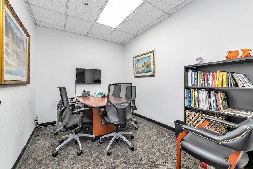 More Photos Of 2860 E Thousand Oaks Blvd, Thousand Oaks Office For Lease