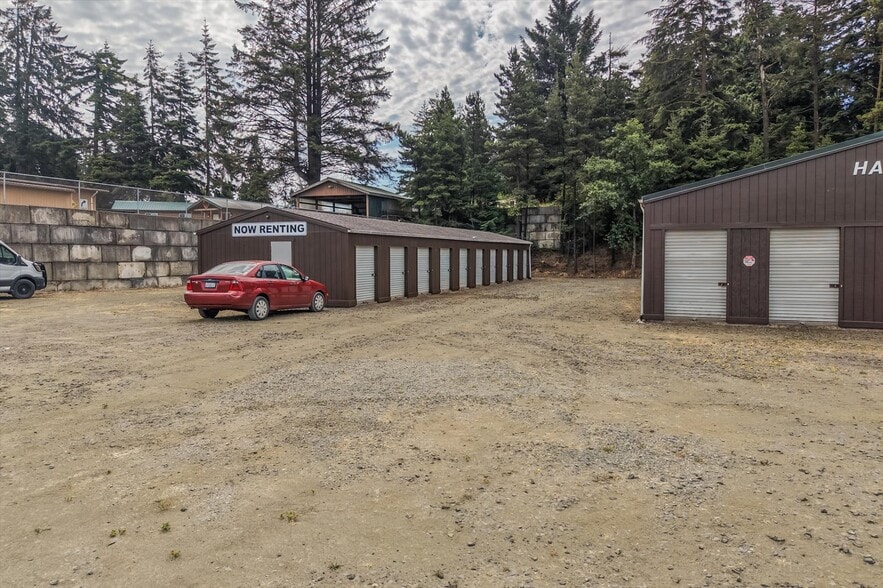 More Photos Of 93697 Storage Dr, North Bend Specialty For Sale