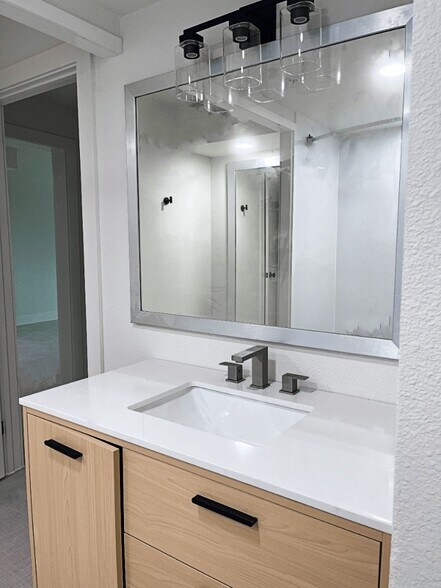 More Photos Of 17 W 7th St, Tulsa Apartments For Lease