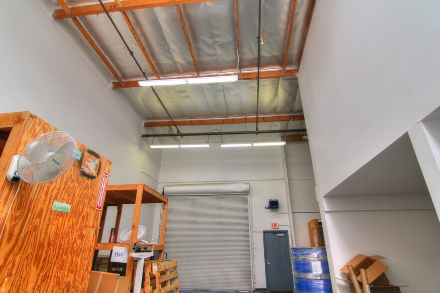 More Photos Of 4125 Market St, Ventura Light Manufacturing For Sale