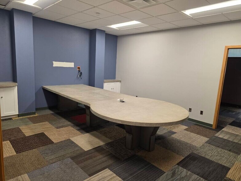 More Photos Of 1115 Commercial Ave, Reedsburg Service For Lease