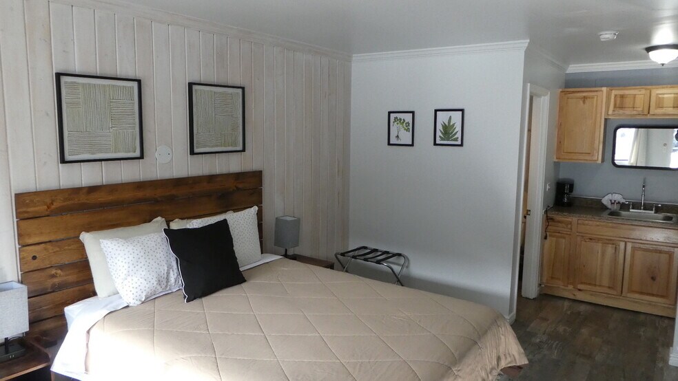 More Photos Of 5312 Highway 119, Black Hawk Hotel For Sale