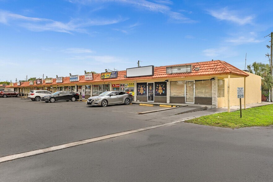 More Photos Of 4200-4248 NW 12th St, Lauderhill Storefront Retail Office For Sale