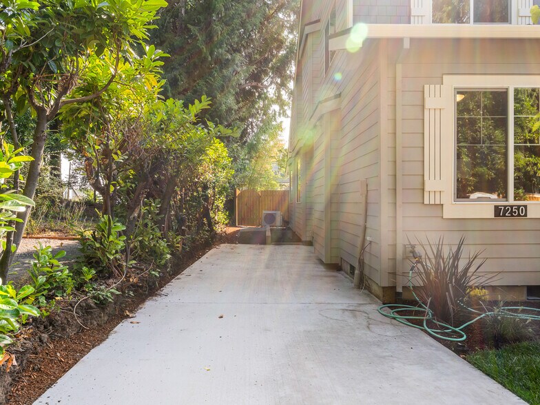 More Photos Of , Portland Multifamily For Sale