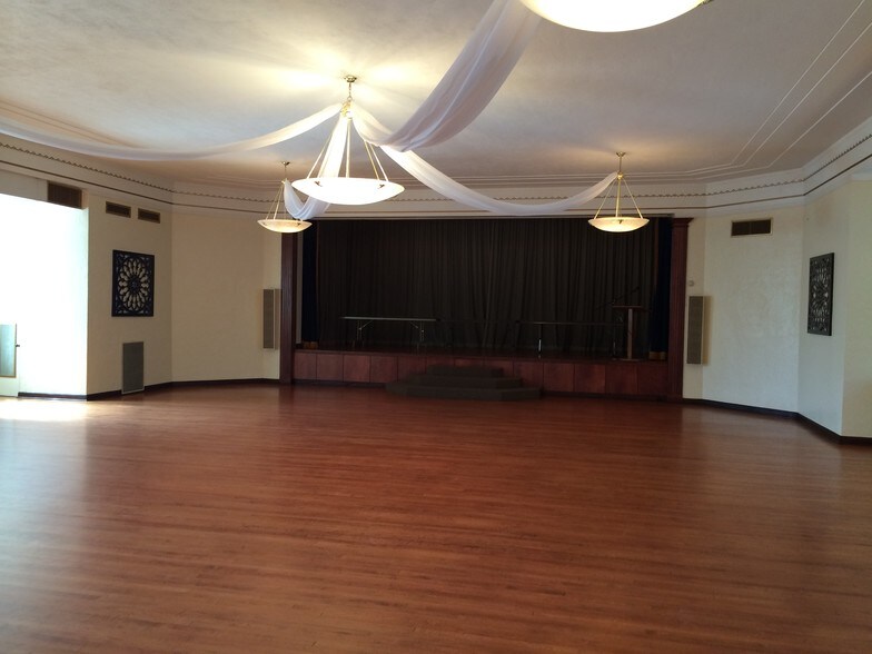 More Photos Of 542 W Park Ave, Barberton Lodge Meeting Hall For Sale