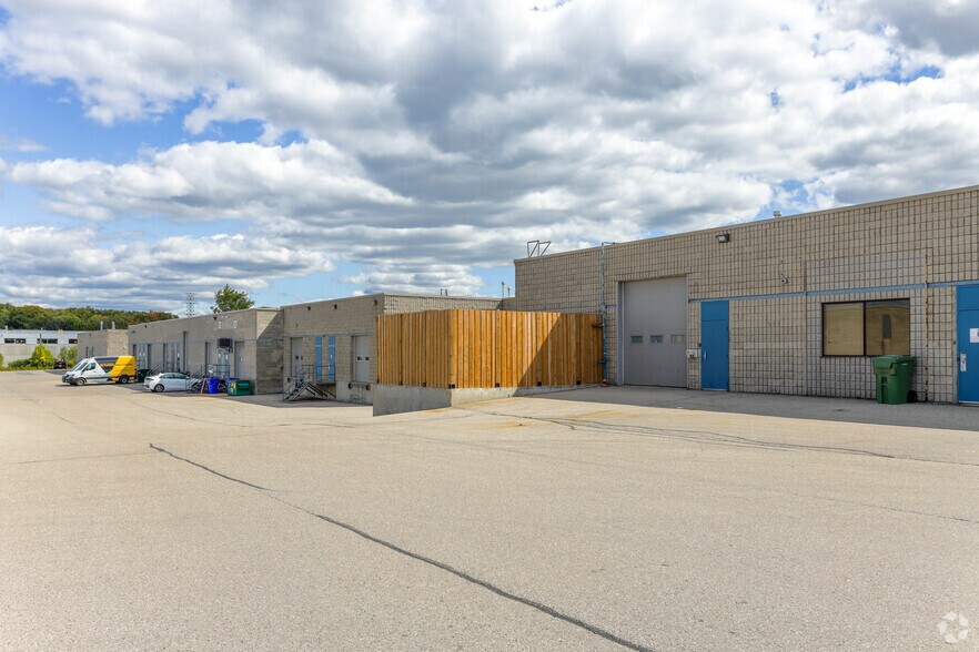 More Photos Of 550B Parkside Dr, Waterloo Flex For Lease