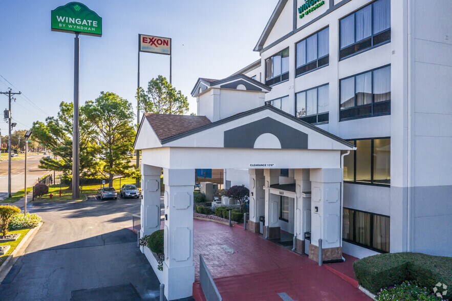 More Photos Of 6069 Macon Cv, Memphis Hotel For Sale