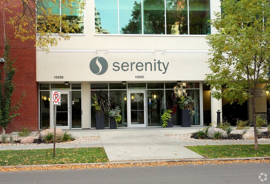 More Photos Of 10063 118th St NW, Edmonton Apartments For Sale