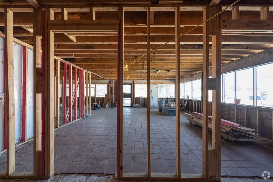 More Photos Of 1612 N Frazier St, Conroe Fast Food For Lease