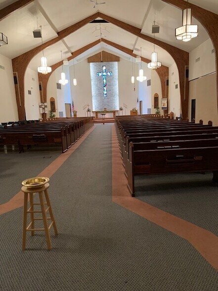 More Photos Of 1819 Reservation Dr, Fort Wayne Religious Facility For Sale