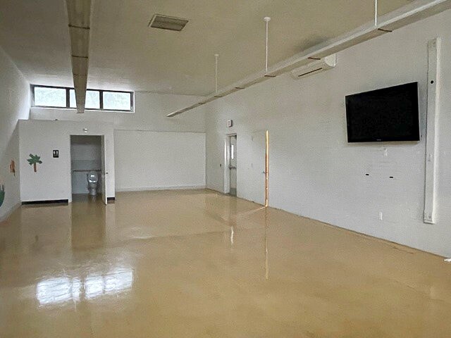 More Photos Of 740 Colonel Ledyard Hwy, Ledyard Storefront For Lease