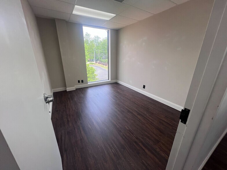 More Photos Of 138 Park Ave, Winder Medical For Lease