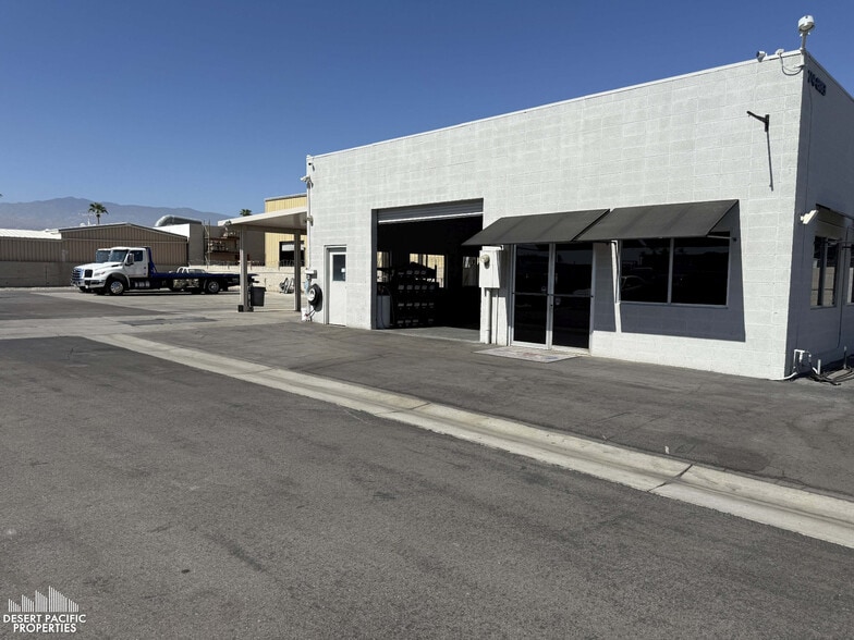 More Photos Of 74883 Velie Way, Palm Desert Service For Lease