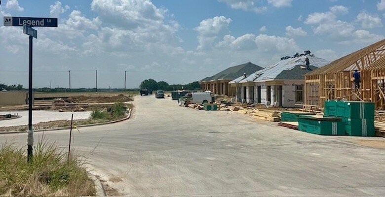 More Photos Of E. Melissa Rd. and Central Expressway (US-75), Melissa Office For Sale