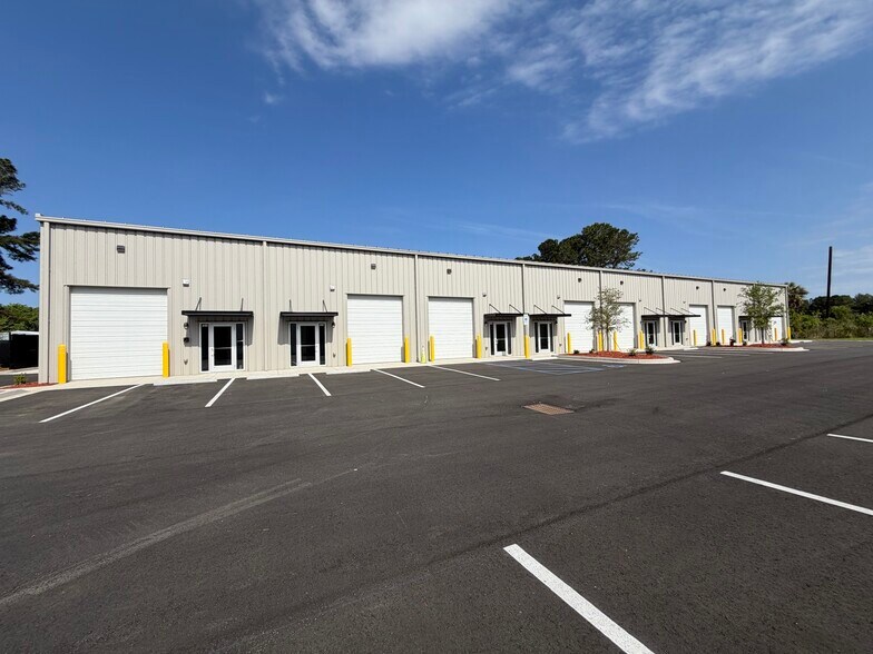 Primary Photo Of 8476 Dorchester Rd, North Charleston Light Distribution For Lease