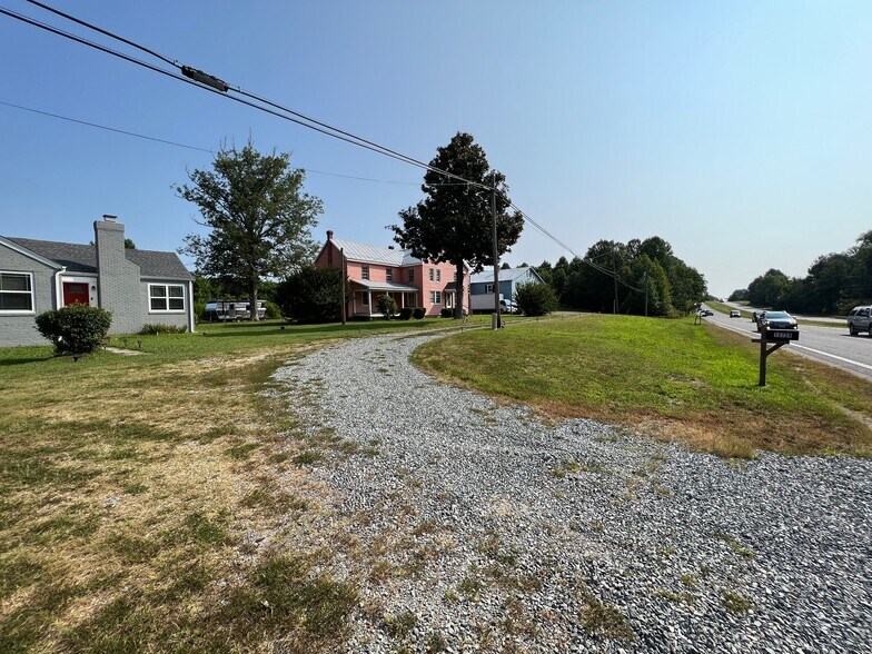 More Photos Of 13686 Richmond Tappahannock Hwy, Saint Stephens Church Research And Development For Sale