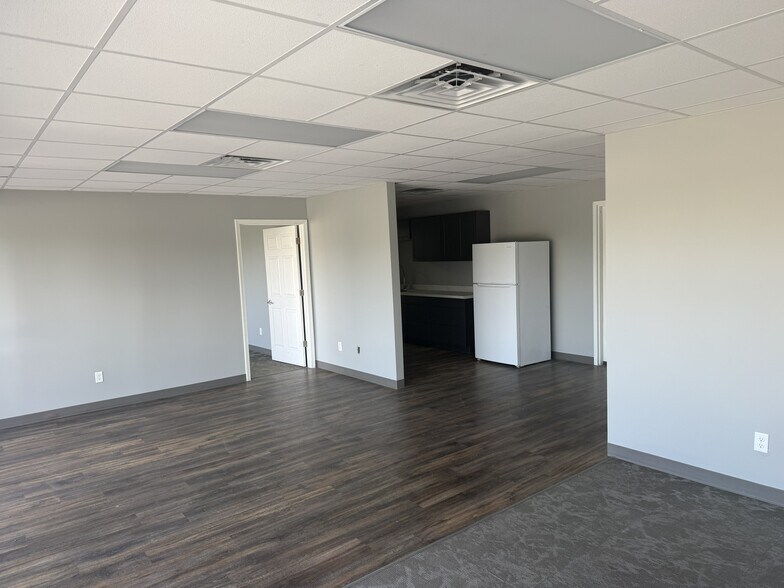 More Photos Of 3927 Highway 27, Sulphur Light Distribution For Lease