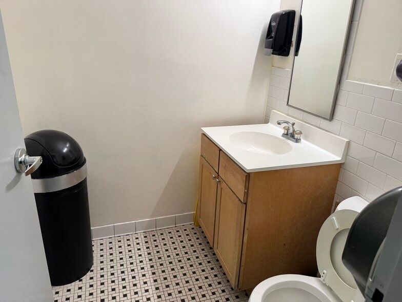 More Photos Of 1787 Madison Ave, New York Apartments For Lease