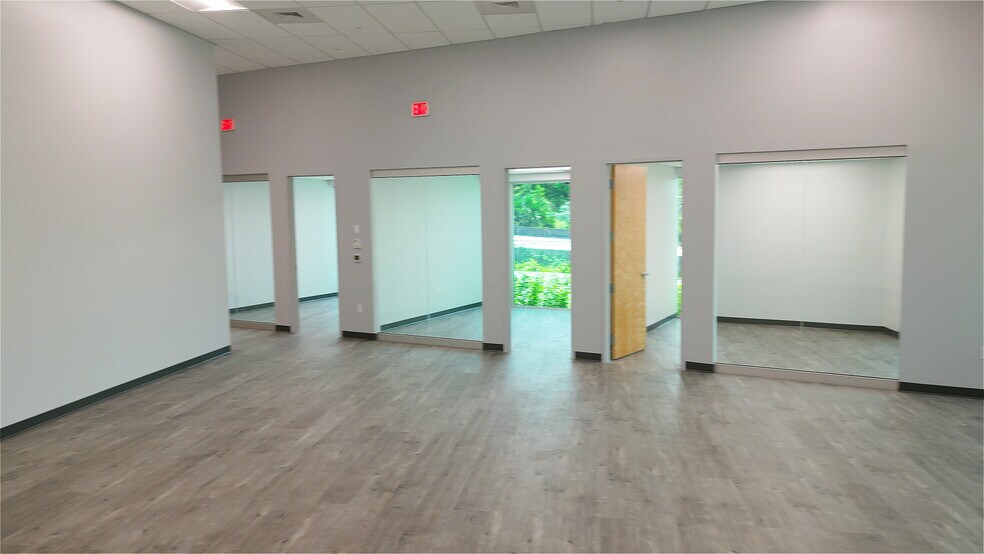 More Photos Of 7400 NW 79th Ave, Medley Unknown For Lease