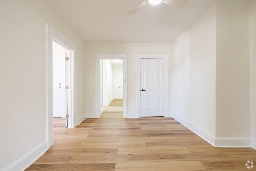 More Photos Of 218 N Pinellas Ave, Tarpon Springs Apartments For Sale