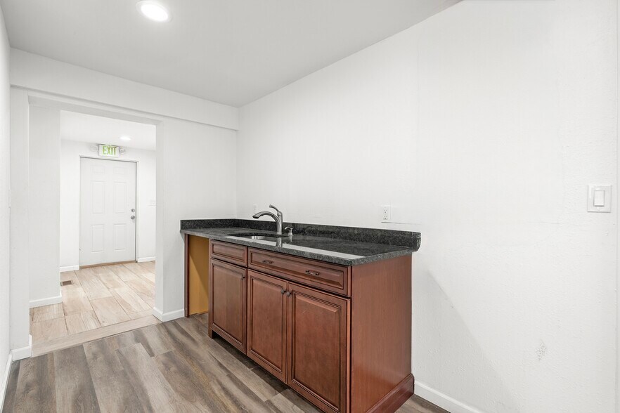 More Photos Of 249 W Main St, Avon Office For Lease