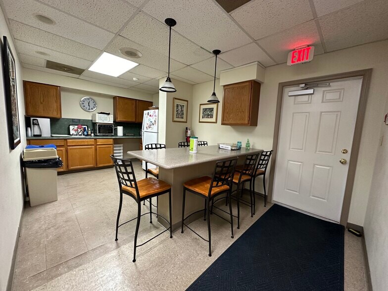 More Photos Of 2501 Silverside Rd, Wilmington Medical For Sale