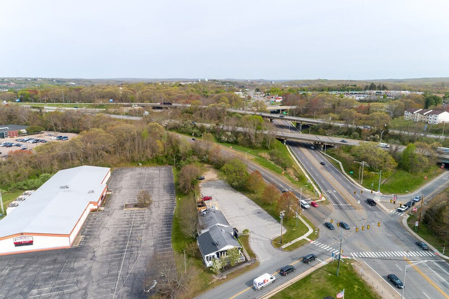 More Photos Of 33 Kings Hwy, Groton Restaurant For Sale