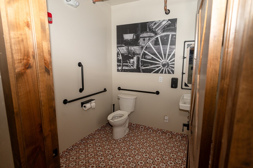 More Photos Of 5 N C St, Virginia City Restaurant For Lease