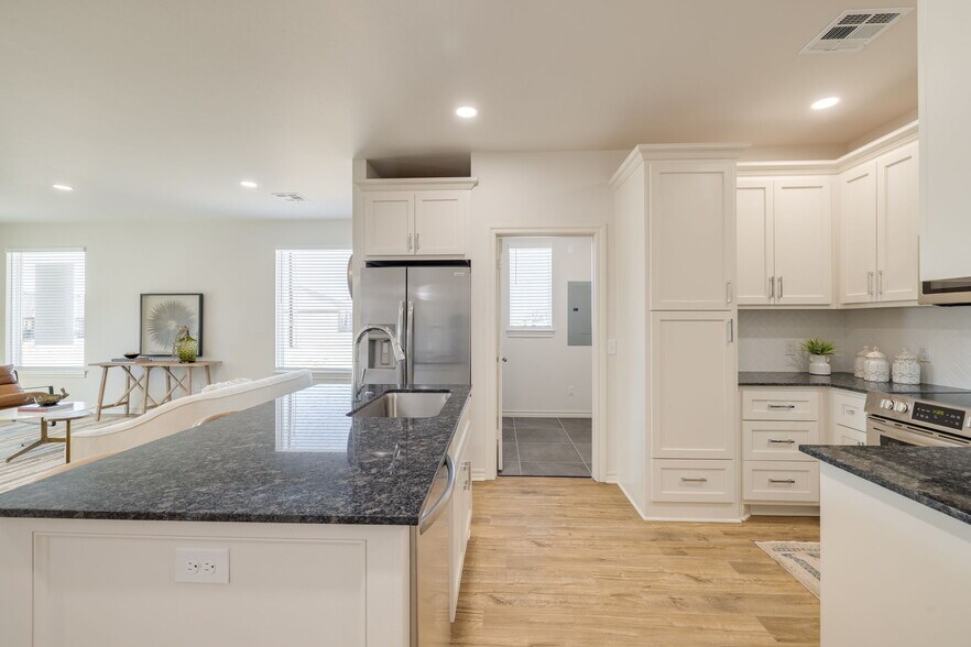 More Photos Of 1010 Lovers Lane ln, Perkins Apartments For Sale