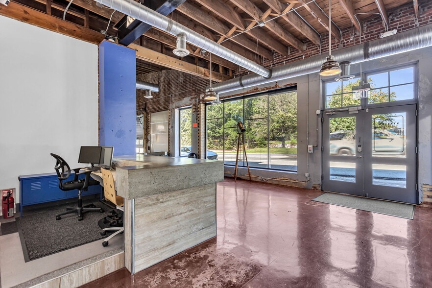 More Photos Of 12461 Veterans Memorial Hwy, Douglasville Loft Creative Space For Lease