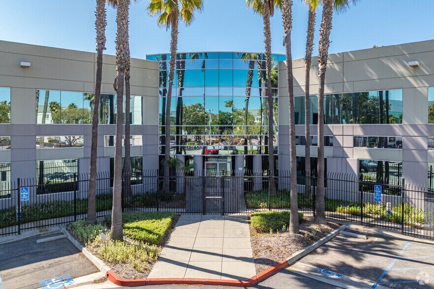 More Photos Of 2297 Niels Bohr Ct, San Diego Office For Sale