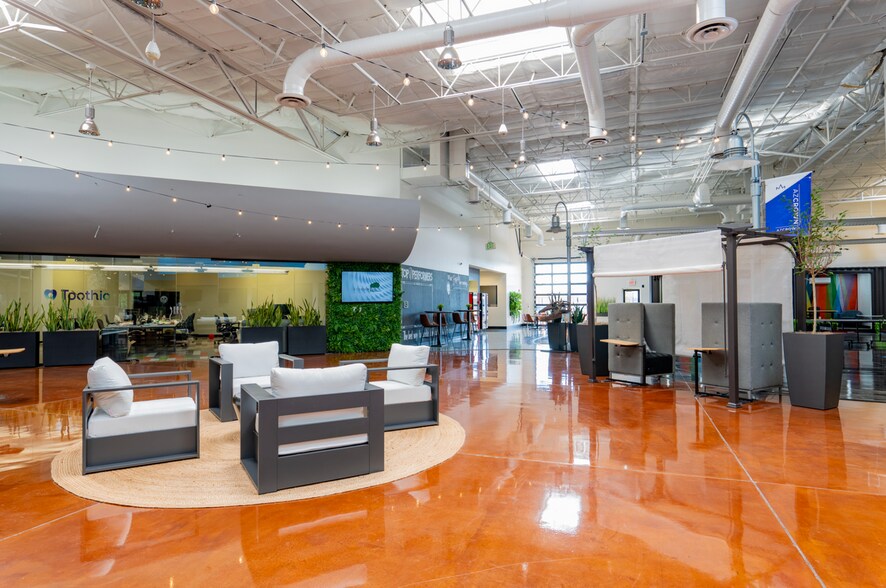 More Photos Of 1305 W Auto Dr, Tempe Coworking Space